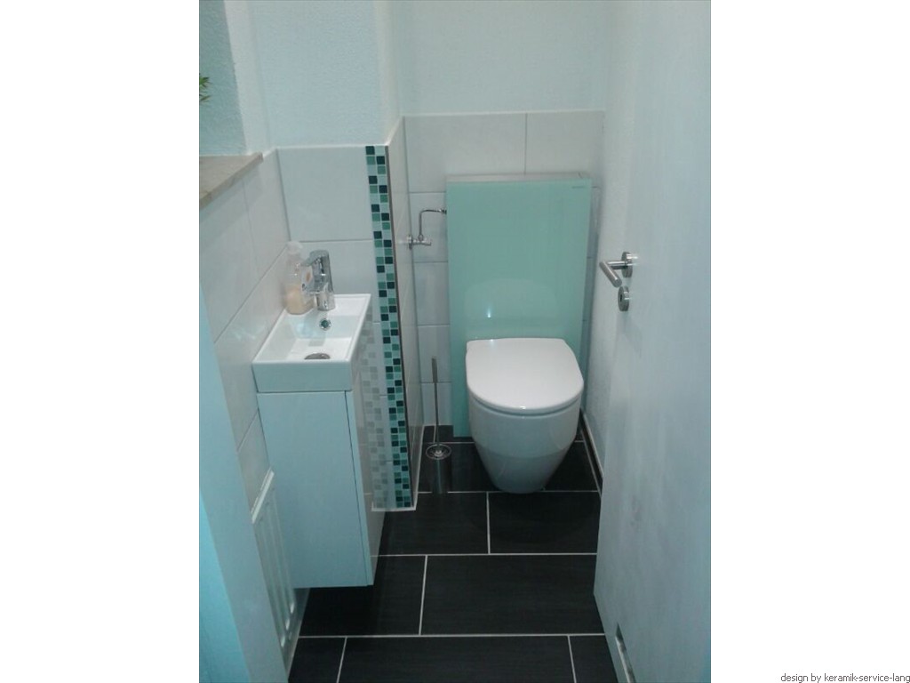 Wandfliese Steingut weiss matt, Borduere Glasmosaik